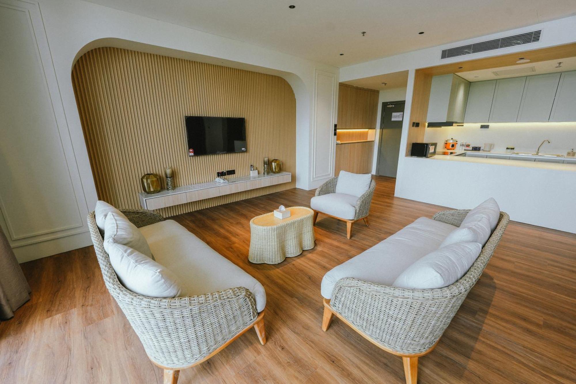 Roxy Beach Resort Sematan المظهر الخارجي الصورة