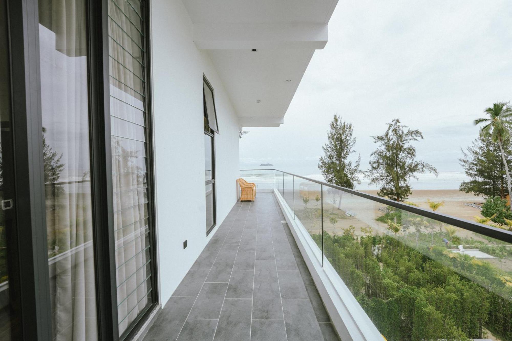 Roxy Beach Resort Sematan المظهر الخارجي الصورة